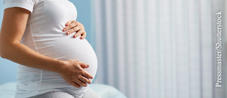  Bei frühzeitigen Wehen sollten Schwangere sich an ihren Arzt wenden.